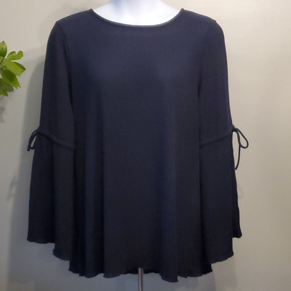 Suzanne Betro Long Sleeve / Bell Sleeve Top